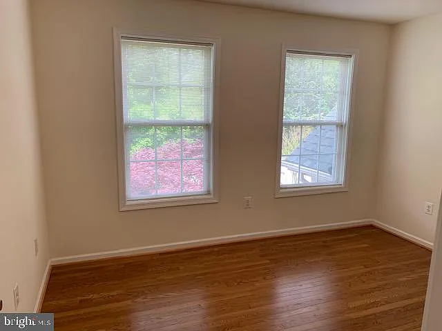 8219 Electric Ave — Photo 14