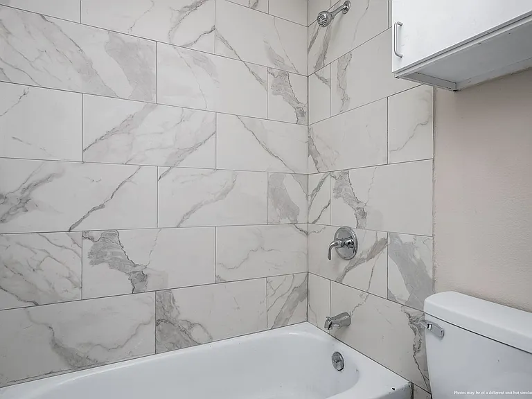605 W Hutchison — Photo 13