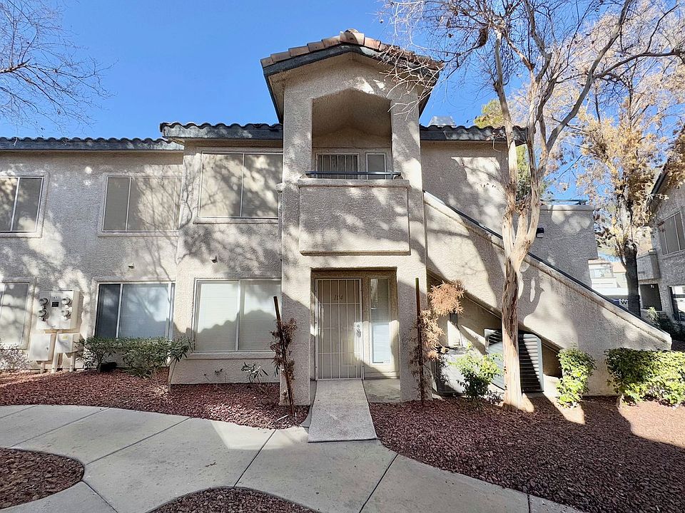 1st image of 3125 Casey Dr Unit 104