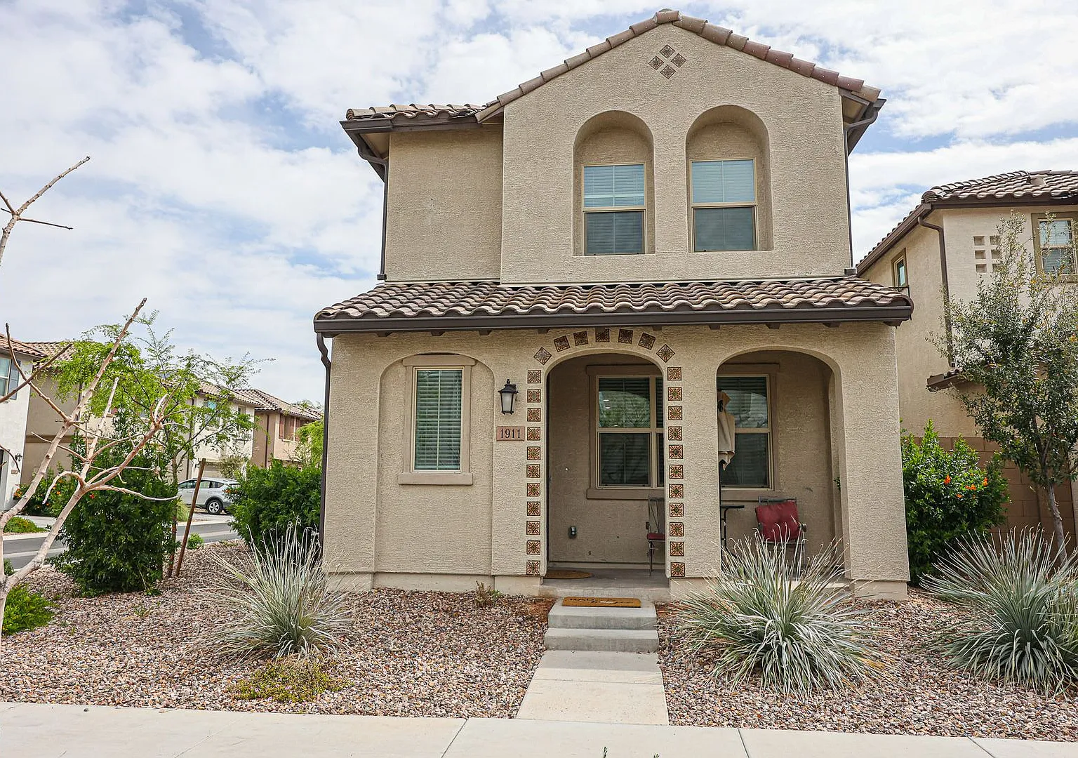 Stunning 4 bedroom, 4 bathroom home in the desirable gated community of Horizon in Chandler — Photo 3