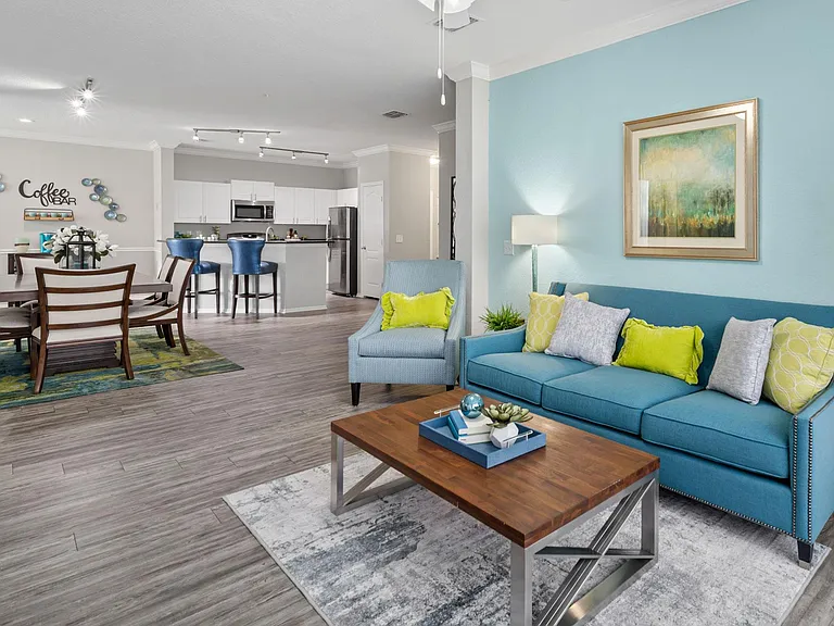 The Grand Reserve at Tampa Palms Apartments — Photo 6