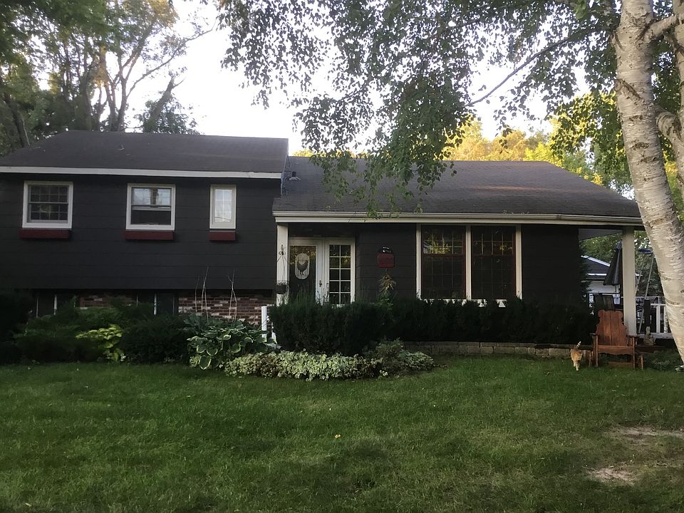 1st image of 1033 Shryer Ave W