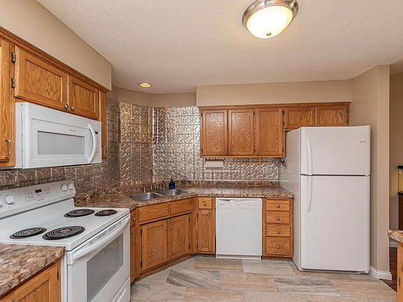 3rd image of 6303 Vera Cruz Ln N
