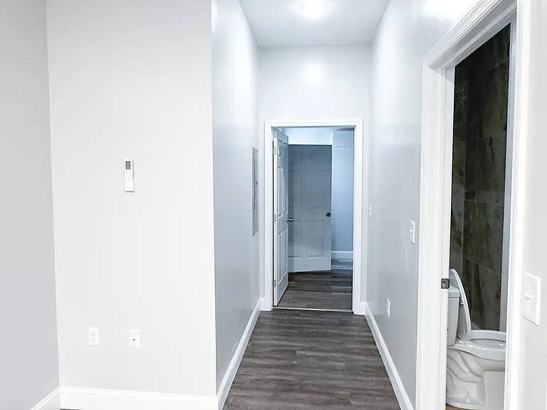426 W Broad St #1B — Photo 4