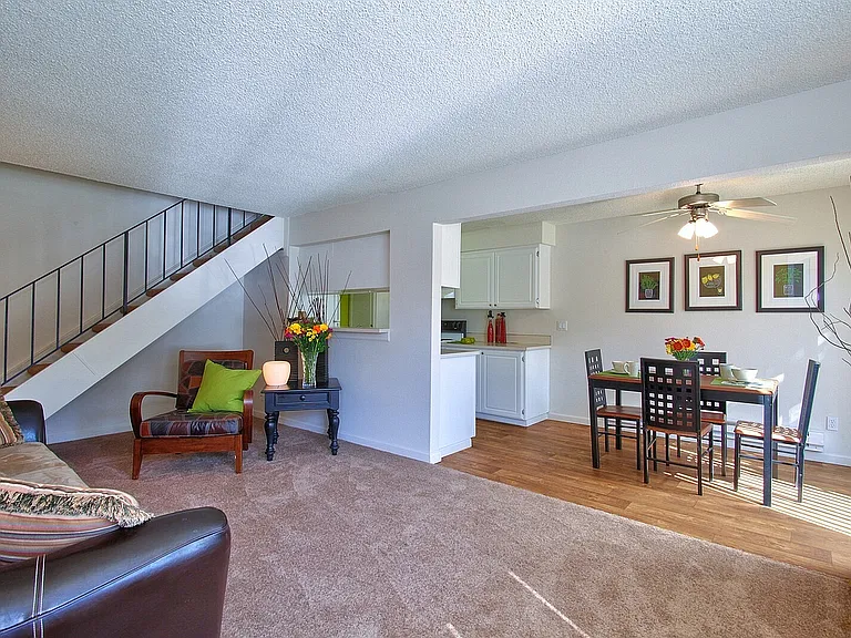 2897 NE Rene Ave — Photo 19