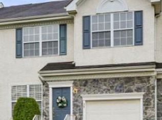 39 Chapel Hill Rd, Mount Laurel, NJ 08054