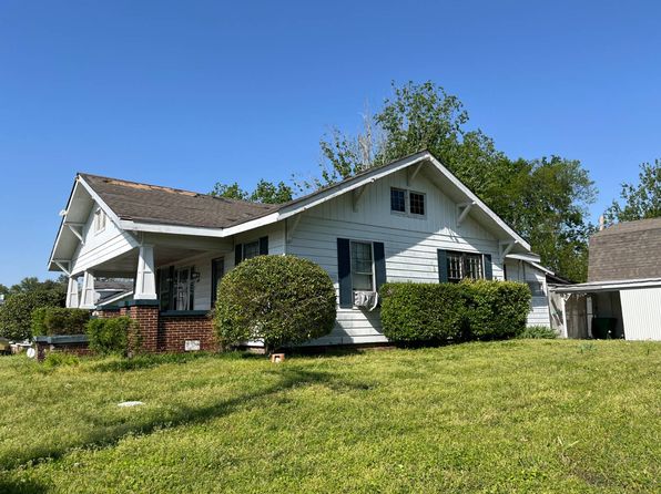 207 Mulberry St, Tuscumbia, AL 35674