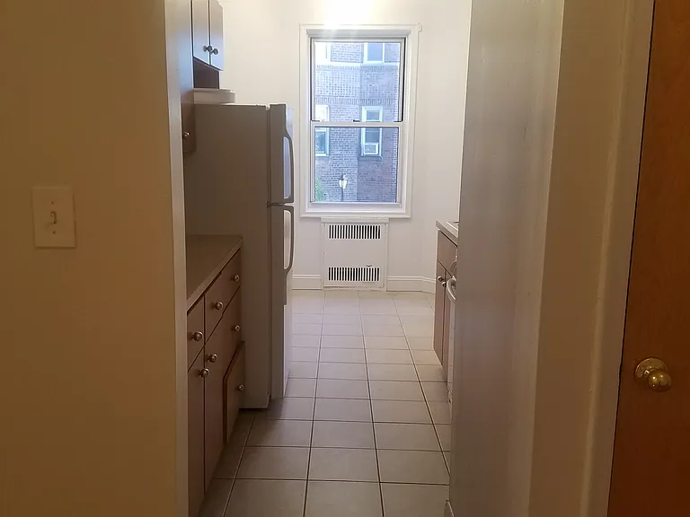1 74th St #1L — Photo 2
