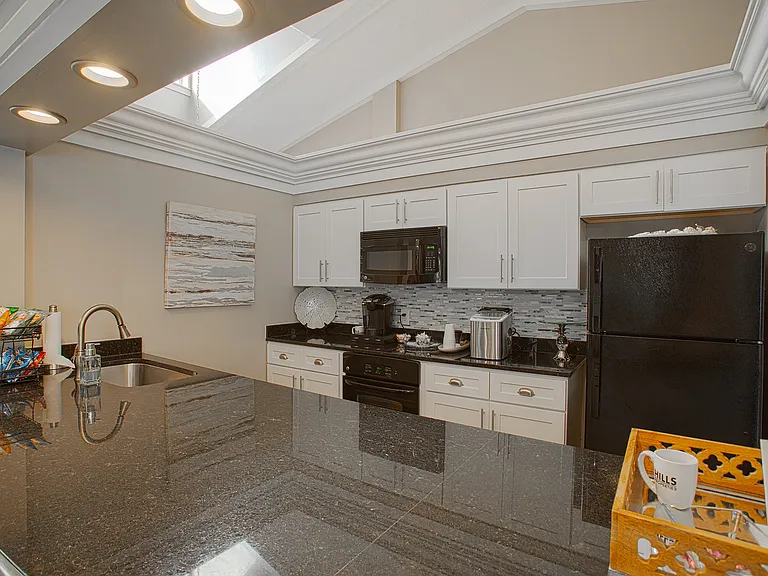 Fox Chase South — Photo 16