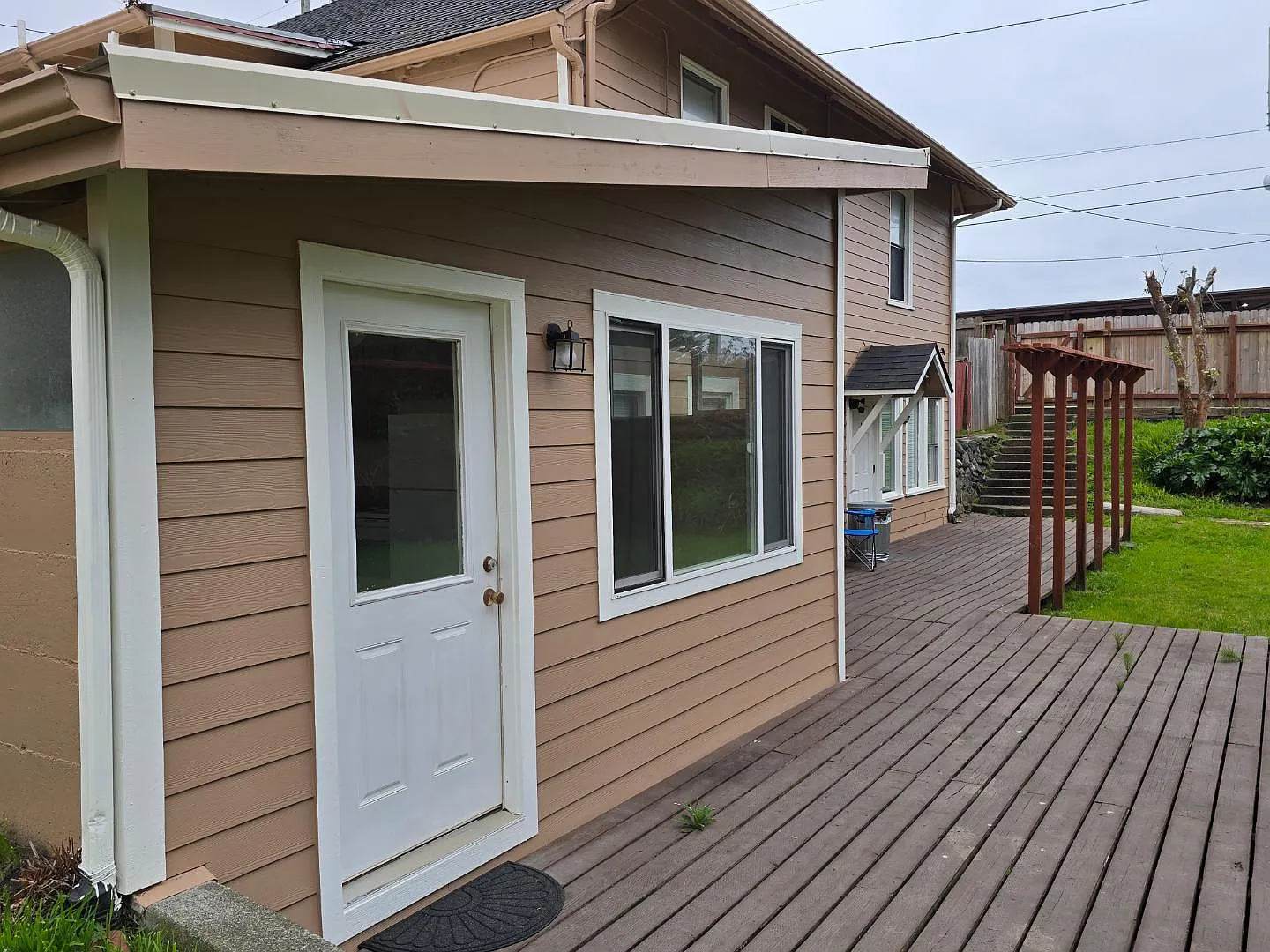 704 G St - 680 - 2 — Photo 2