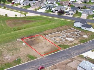 4009 Amari Loop NW, Mandan, ND 58554