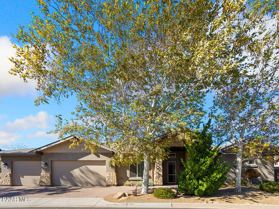 1476 Sierry Peaks Dr