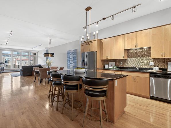 111 4th Ave N APT 304