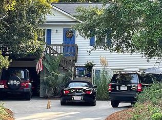 322 Live Oak St, Emerald Isle, NC 28594