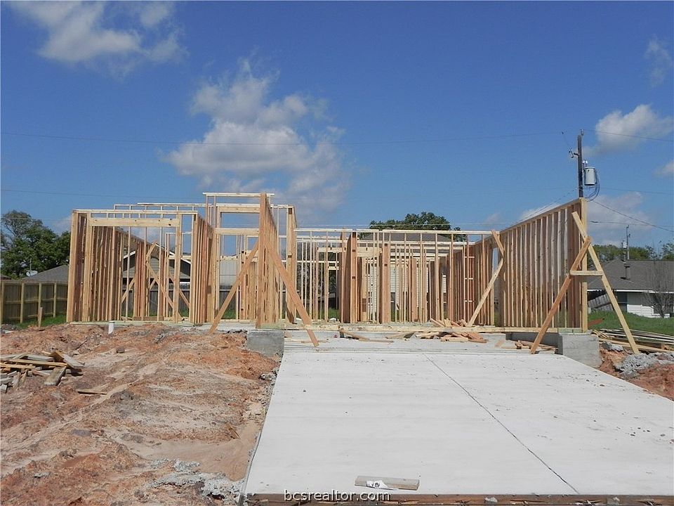 2nd image of 106 Wildflower Dr