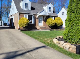 (Undisclosed Address), Eastlake, OH 44095