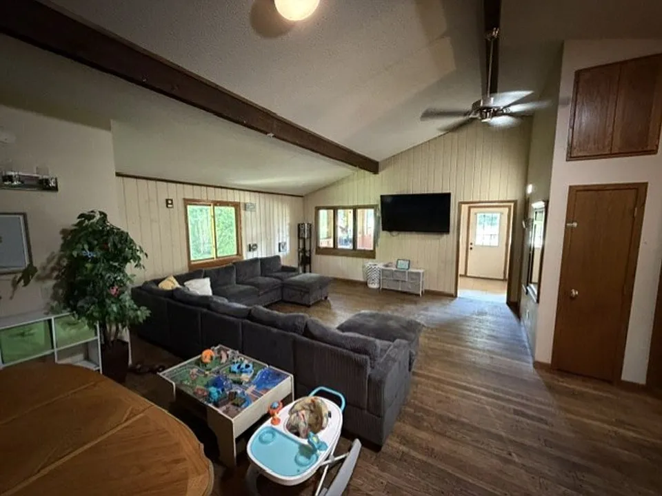 22374 State Highway 371 N