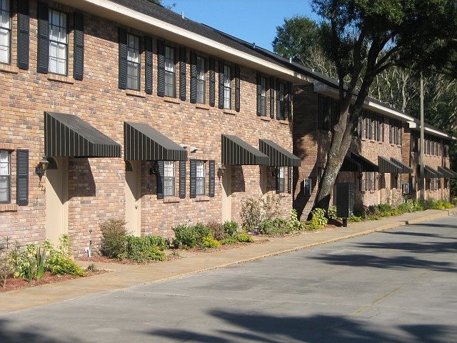 1st image of 618 Kings Oaks Ct