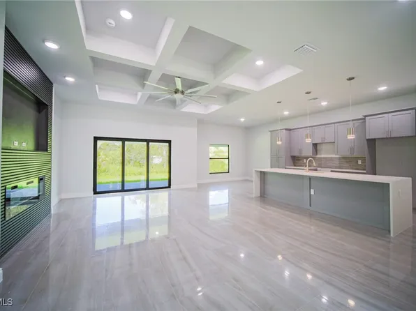 1621 Lincoln Ave, Lehigh Acres, FL 33972