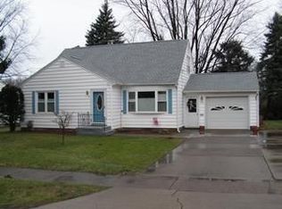 24 Leon Pl, Fredonia, NY