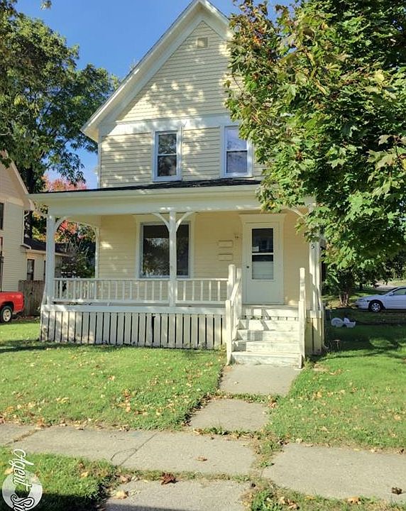 1st image of 215 N 4th St