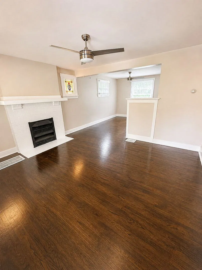 Mt. Lebanon Duplex for Rent with Front and Back Porch * Pet Friendly Apartment * Walk to the T * ... — Photo 1