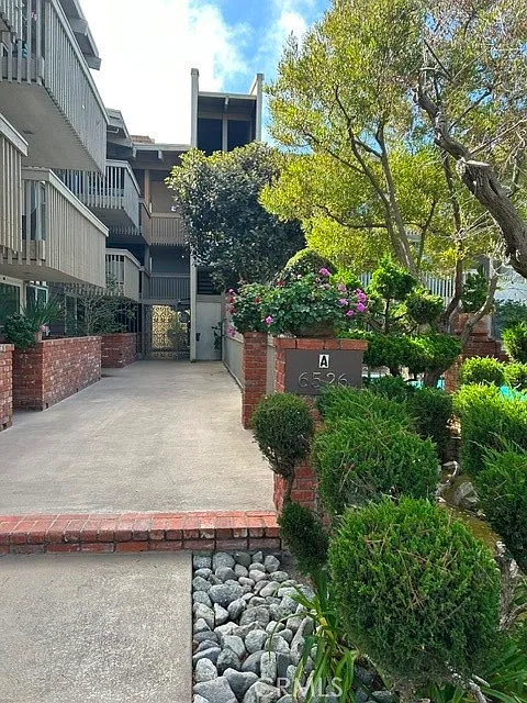 2 bed, 1209 sqft, $3,480 — Photo 4