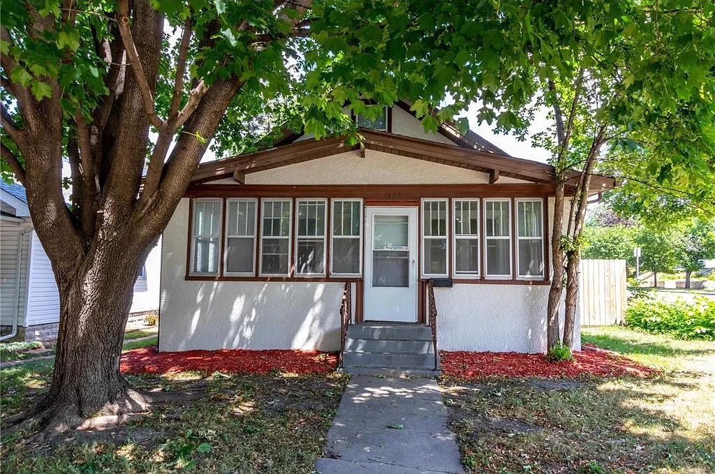 5 bed, 2871 sqft, $3,000 — Photo 1