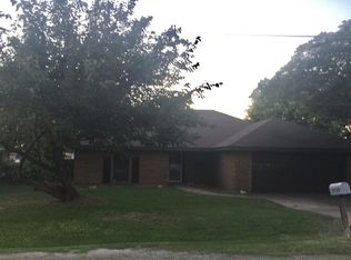 3938 Country Meadows Rd, Granbury, TX 76049