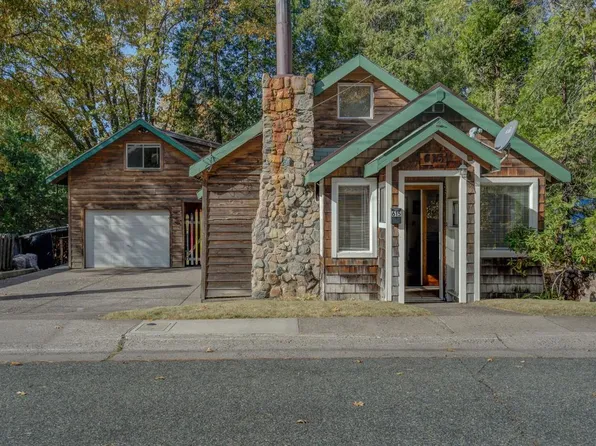 615 Berry St, Mount Shasta, CA 96067