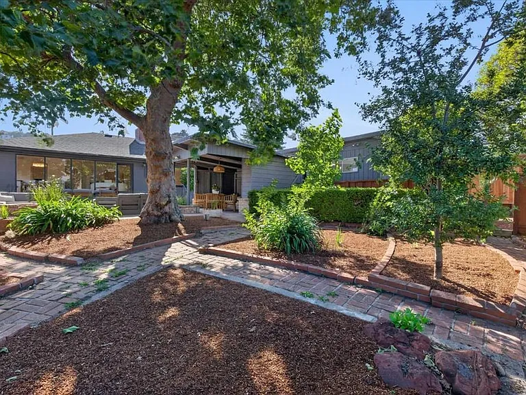 807 Rutherdale Ave — Photo 15