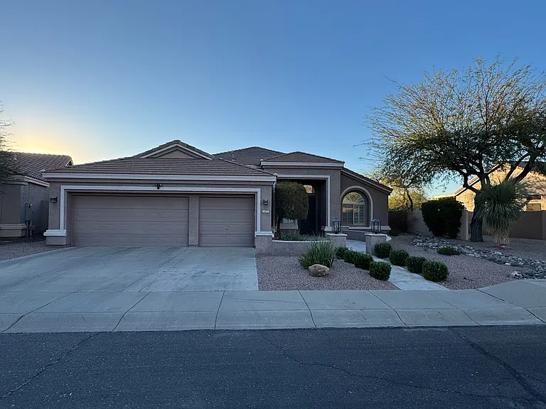 22410 N 46th Pl — Photo 1