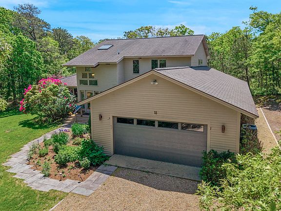 2nd image of 18 Puritan Dr