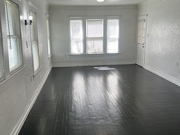 2nd image of 917 N Windomere Ave
