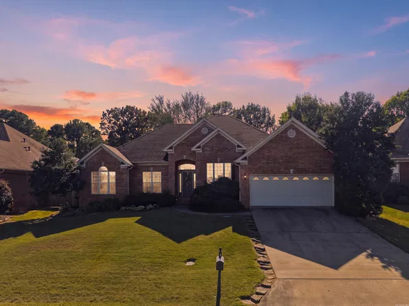 4815 Dover Ln, Conway, AR 72034