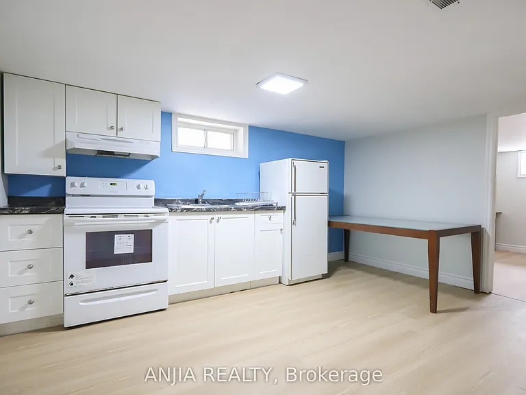 345 Glebemount Ave #LOWER — Photo 6