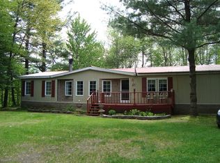 47 Pine Crest Ln, Mooers Forks, NY 12959