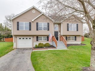 182 Jack Rabbit Ln, Ranson, WV 25438