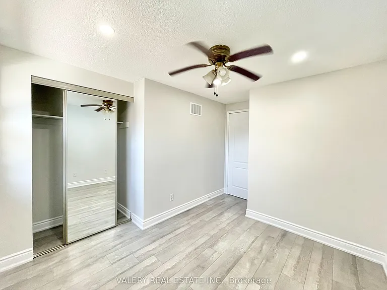 26 Homeland Ct — Photo 11