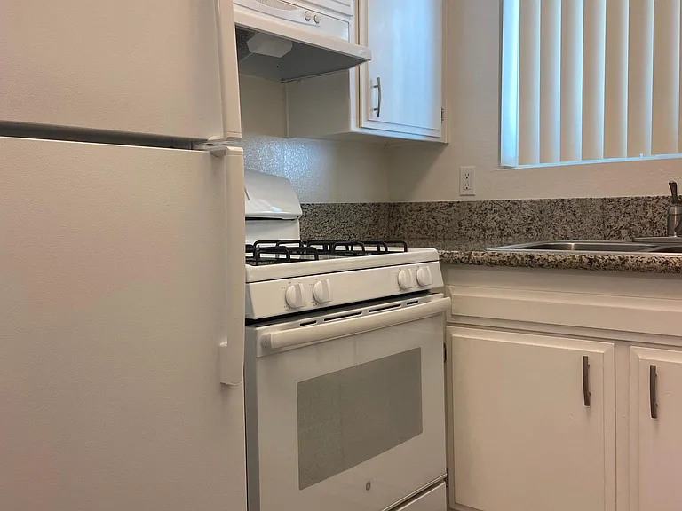 4663 Kansas St #12A — Photo 8