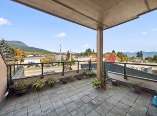 875 Gibsons Way #205, Gibsons, BC V0N1V8