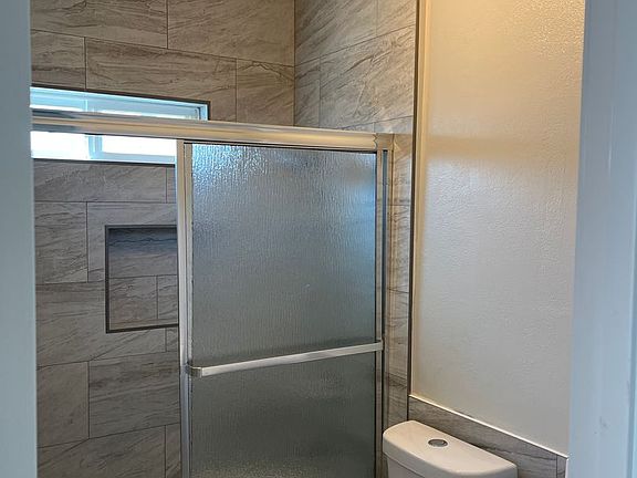 5th image of 519 & 521 N Atlantic Blvd #519B