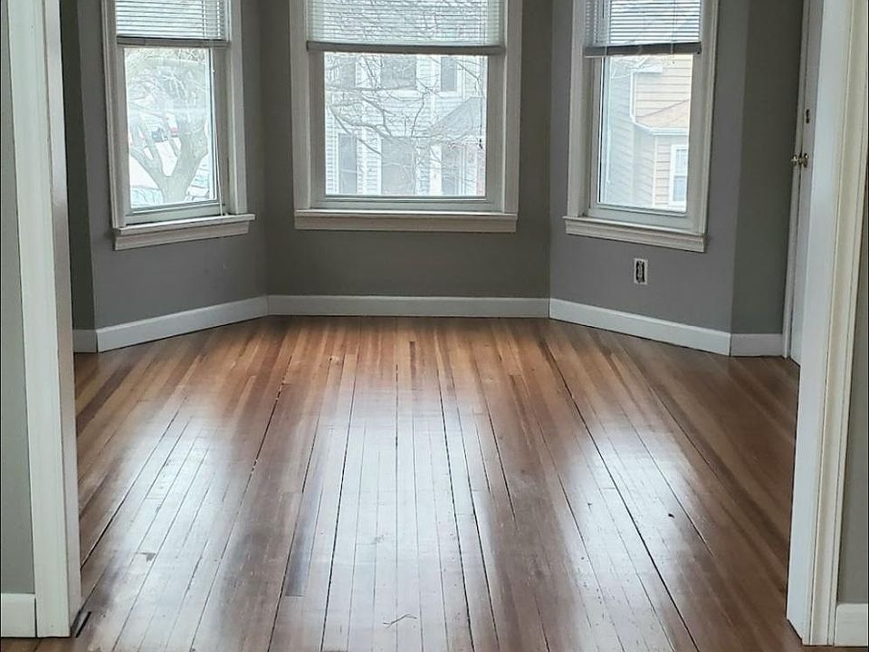 1st image of 4101 N Claremont Ave #2