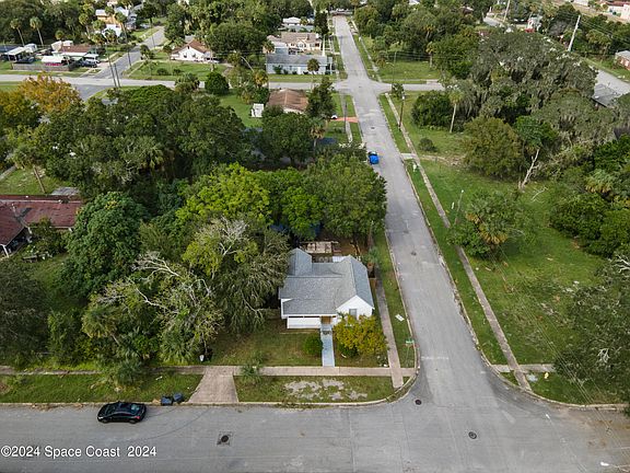 3rd image of 702 Palmetto St