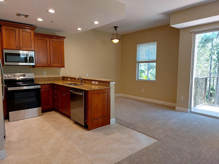 12675 SE Old Cypress Dr #903 — Photo 9