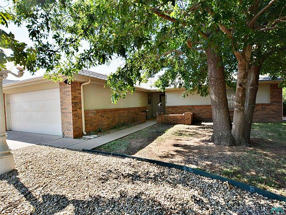 3rd image of 2313 Fred Daugherty Dr