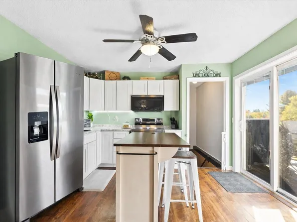 274 Scottsdale Road, Newport City, VT 05855