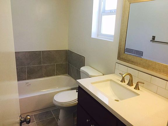 2nd image of 1262 S Barrington Ave APT 105