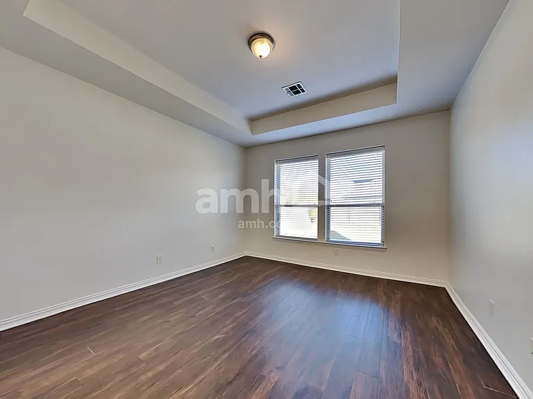 813 Lovebird Ln — Photo 13