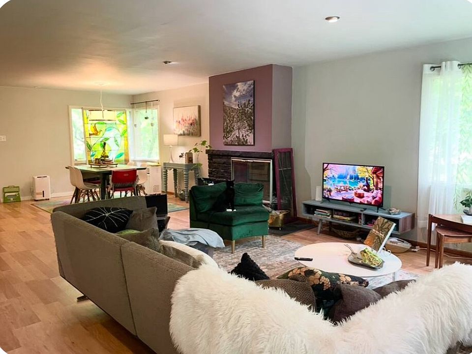 Living room and open floorplan. Furnished unit.